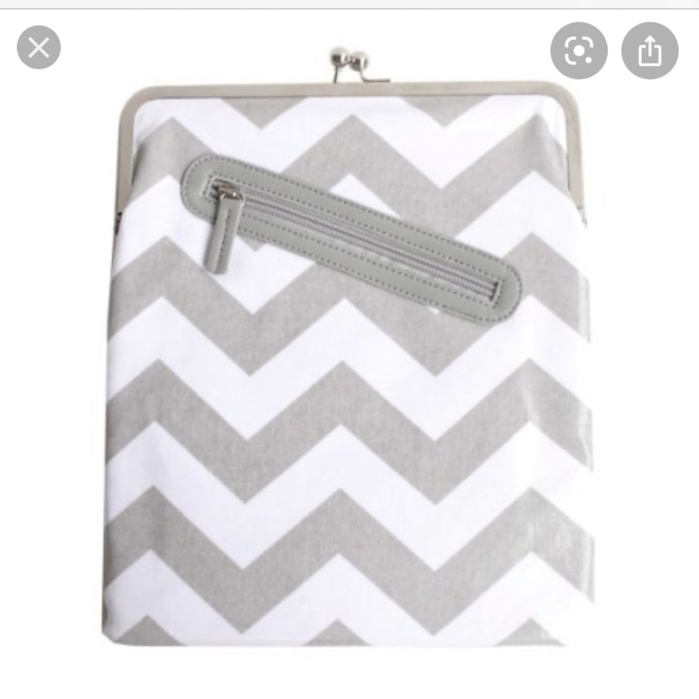 NWOT Kailo Chic iPad / Tablet Clutch Case